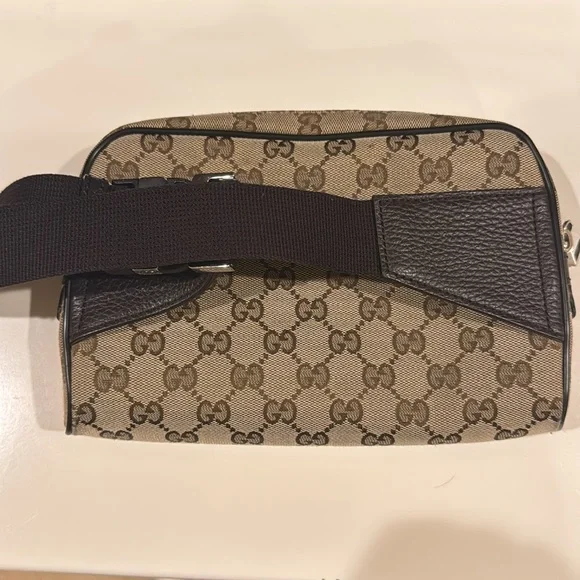Gucci Belt Bag - Picture 2 of 3